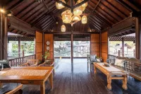 Paiton Cottage - parking