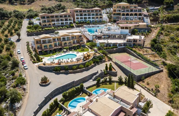 費里昂套房温泉度假酒店