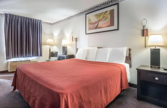 I-20 斯威特沃特伊克諾郊外小屋旅店及套房