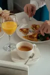 White Sails Residential Hotel - sarapan
