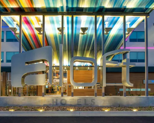 Aloft North Kansas City Hotels in North Kansas City