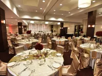 Four Points by Sheraton Winnipeg South Hotels near Fort Gary