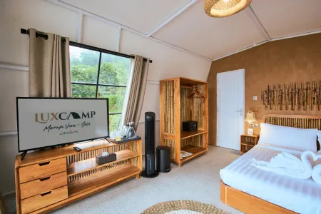 Luxcamp Selo - Merapi View by Horison Отели рядом с достопримечательностью «Мерапи»