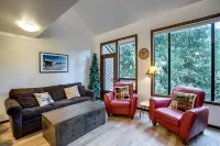 Snowater Condo 06 with Great Resort Amenities
