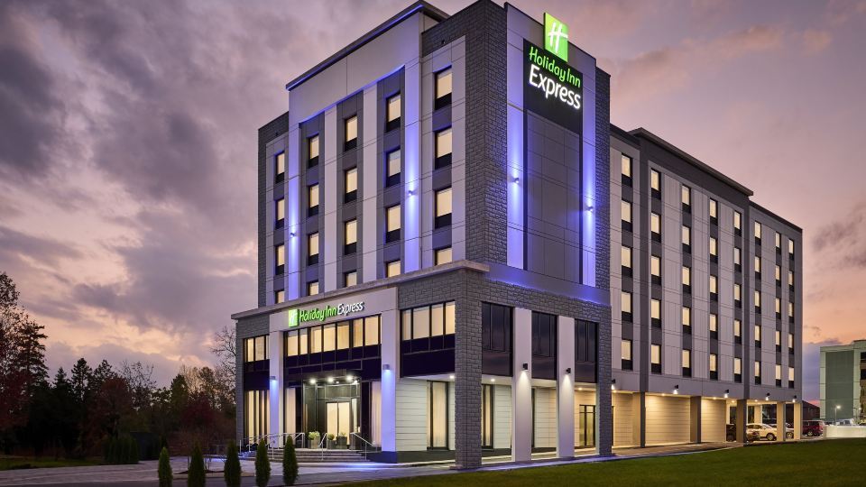 Holiday Inn Express HAMILTON - UPPER JAMES by IHG