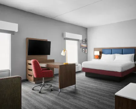 ハンプトン イン & スイーツ シャーロット ステール クリーク スティール・クリークのホテル