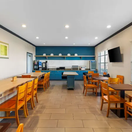 Sonesta Essential IAH Airport JFK Boulevard