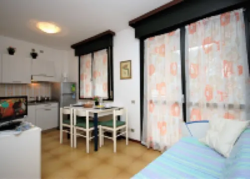 Relaxing apartment in residence with swimming pool