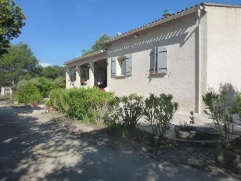 皮內德尚布爾酒店