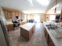 Cozy home for 10~ Privet pool, BBQ, fire pit