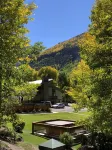 Romantic Downtown Telluride Studio Loft, Mountain Rustic Decor