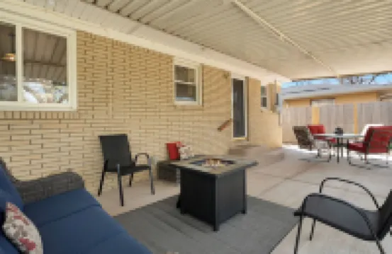 Family Friendly, AC, Covered Patio, Fenced Yard, Clean and Comfortable.