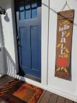 Walk Downtown, Close to the Lake, Pet Friendly with No Pet Fees!