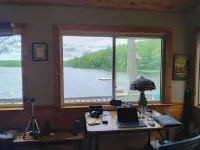 Vasha is a cozy pet-friendly lake house for relaxing in a secluded location.