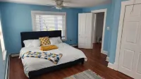 Cozy Waterfront Riverhouse