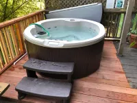 Wildwood Gardens Scenic Rustic Vacation Retreat on the River