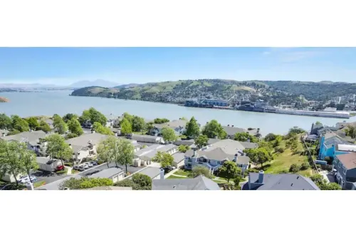 Napa, Sonoma, SF, Six Flags & Ferry in Minutes!