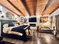 Petaluma Wine Country relaxing get away w/salt water pool/ spa close to downtown