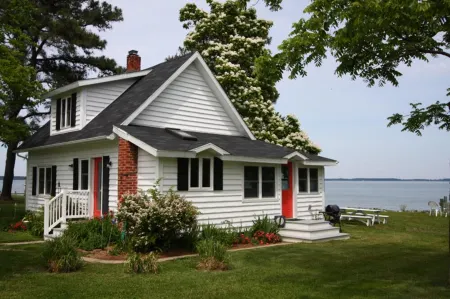 Artists, writers & creative minds  IMAGINE YOUR GETAWAY AT SIMPLICITY COTTAGE