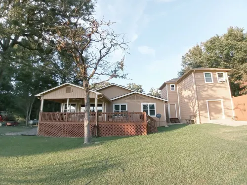 Lakehouse retreat