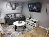 BEAUTIFUL STUDIO IN HEART OF BRANDON Hotels near Costco Wholesale