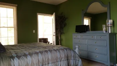 Gated Community: Top Corner Unit, Screened Porch Facing Woods, Beautiful Pool Hotels near Rehoboth Beach Public Beach