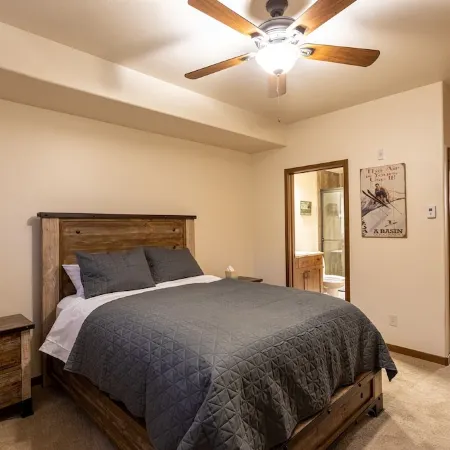 Luxury Condo with Hot Tub, Pool, & Private Patio in the Heart of Winter Park!