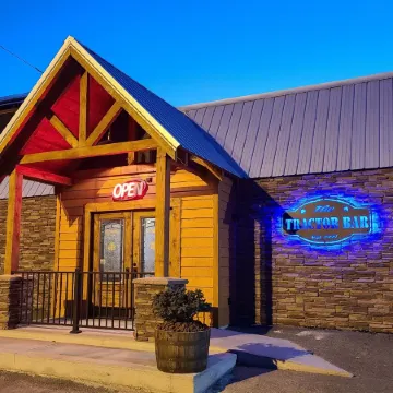 Location, Location: Near New River Gorge and Summersville Lake