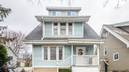 Cozy- Quaint Downtown Delight! Отели рядом с достопримечательностью «Taubman College of Architecture and Urban Planning»