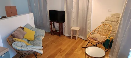 TERRASSE SAINT NICOLAS Отели рядом с достопримечательностью «Basilique Collégiale Notre Dame»