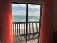 Beautiful Melbourne Beach Oceanfront Townhouse