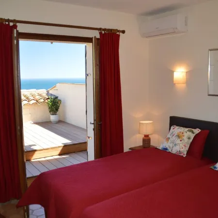 Luxury villa, heated pool, panoramic sea view, air conditionin
