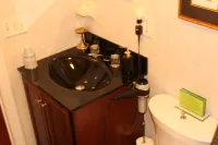 WOW!  THE BEST PRICE IN CHARLESTON! NOT A SHARED RESIDENCE! VERY PRIVATE!
