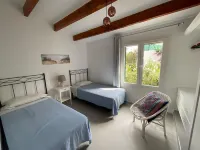 3min. Walk to the beach, Villa Bini Perla, sea view, sunny, quiet location Hotels in Binibeca