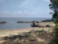 Bay views with kayaks, bikes, fire pit, crabbing and more Hotels in Shady Side