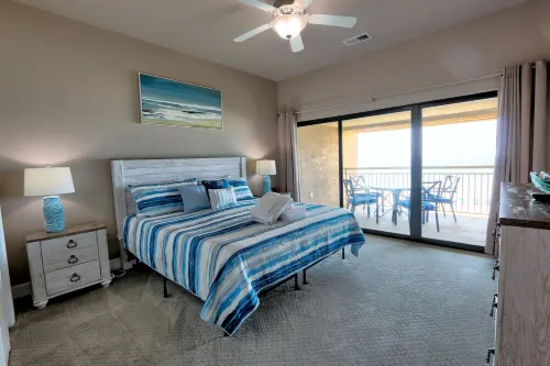 Top Floor, Amazing Views, Newly Renovated, Highly Rated, Marine Veteran Owned