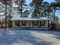 Rustic Cabin near Sardis Lake Boat Ramp
