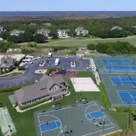 Coastal Cottage, heated private pool & hot tub, resort community