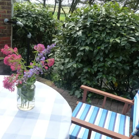 Idyllic rural retreat - Generous ferry discounts available