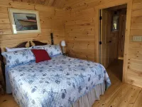 Cabin: Lower Winter prices! Snowbirds Welcome!  Bring your boat for fall fishing Hotels in Carteret County