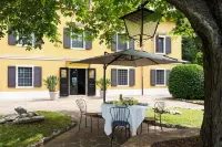 Swimming Pool Oasis Next To Downtown