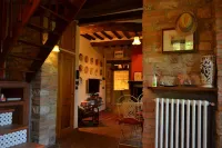 Ancient rock house with garden,situated in the centre,with view of Umbria Hotels in Corciano