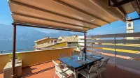 Casa Martina - Attico con Terrazzo in Splendida Vista Lago