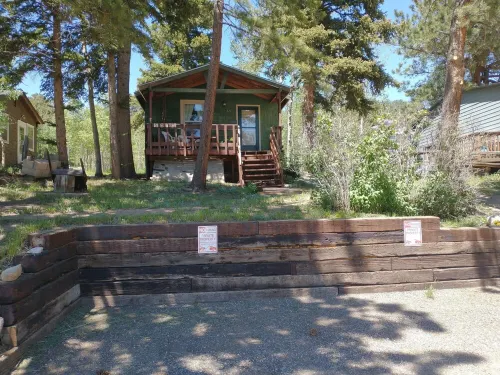 Cozy & Comfortable 1BD Cabin In Nederland ~ Walk to Downtown, Trails & RTD Bus