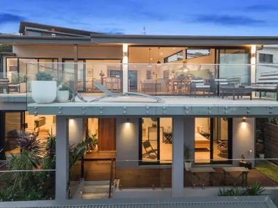 Spectacular views and prime location
