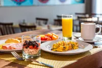 Hilton Garden Inn Santa Marta - breakfast
