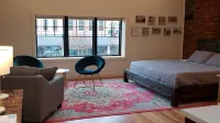 Studio Klokkenspel in Pella West Market Park Playground 주변 호텔
