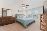 Minutes from white sand and blue seas! 3BR/2.5BA Hotel in zona Argonaut Athletic Club