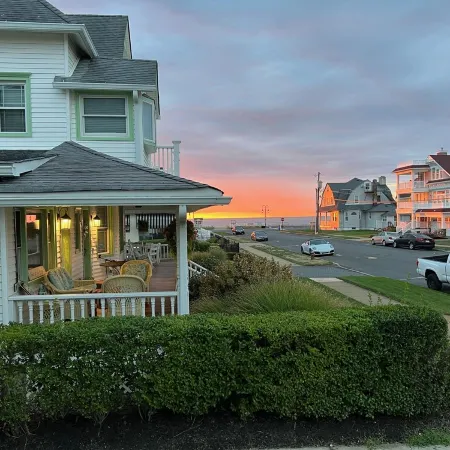Oceanview 4 Houses to Beach!  6 Beach Passes, Chairs, Towels, Umbrellas Included