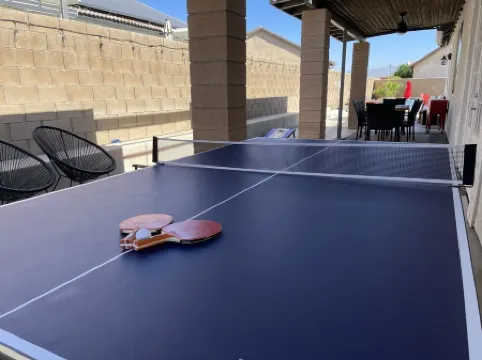 Stunning House W/ Karaoke, Pool, Hot Tub, Games